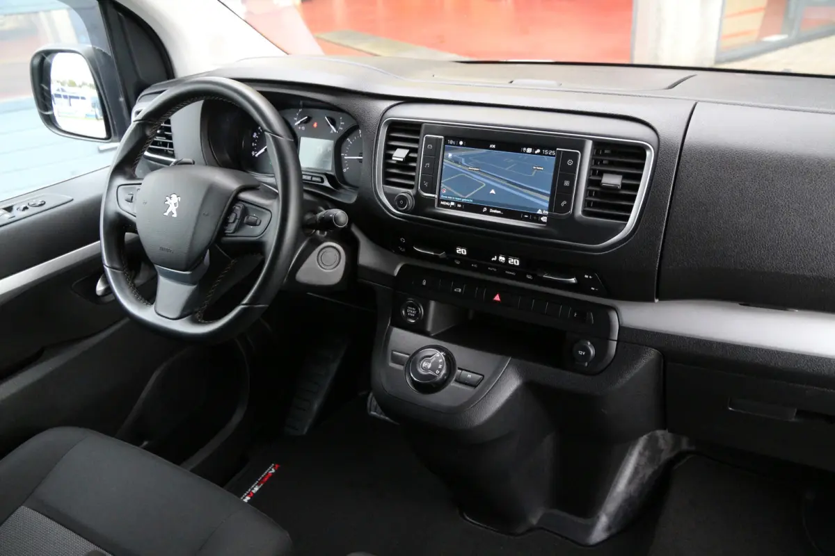 2.0 BlueHDI 180 | Aut. | L3 | Keyless | Standkachel | Navi | Clima..