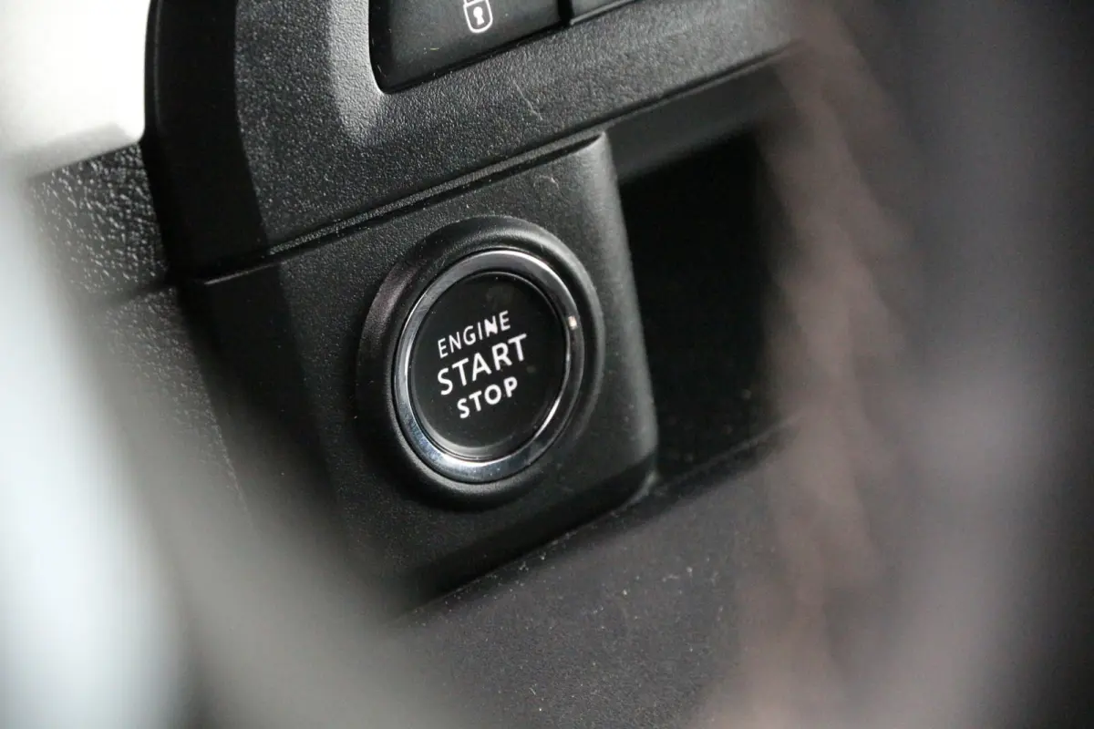 2.0 BlueHDI 180 | Aut. | L3 | Keyless | Standkachel | Navi | Clima..