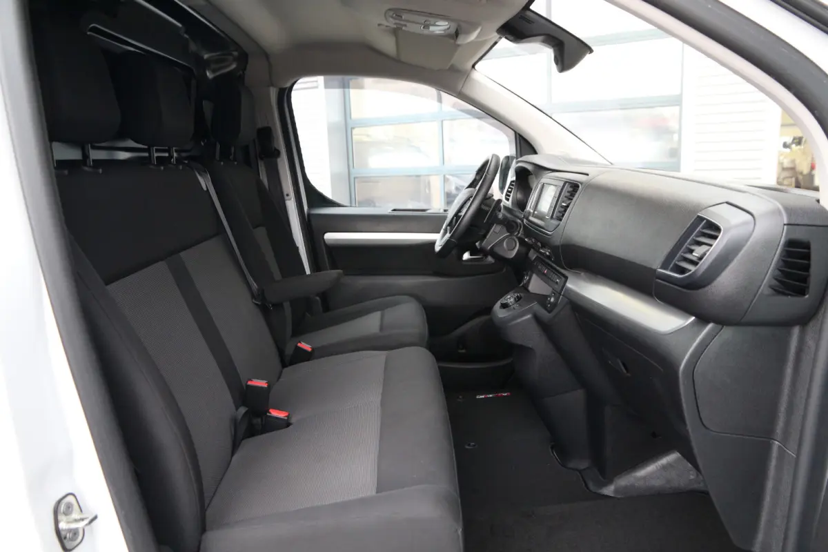 2.0 BlueHDI 180 | Aut. | L3 | Keyless | Standkachel | Navi | Clima..