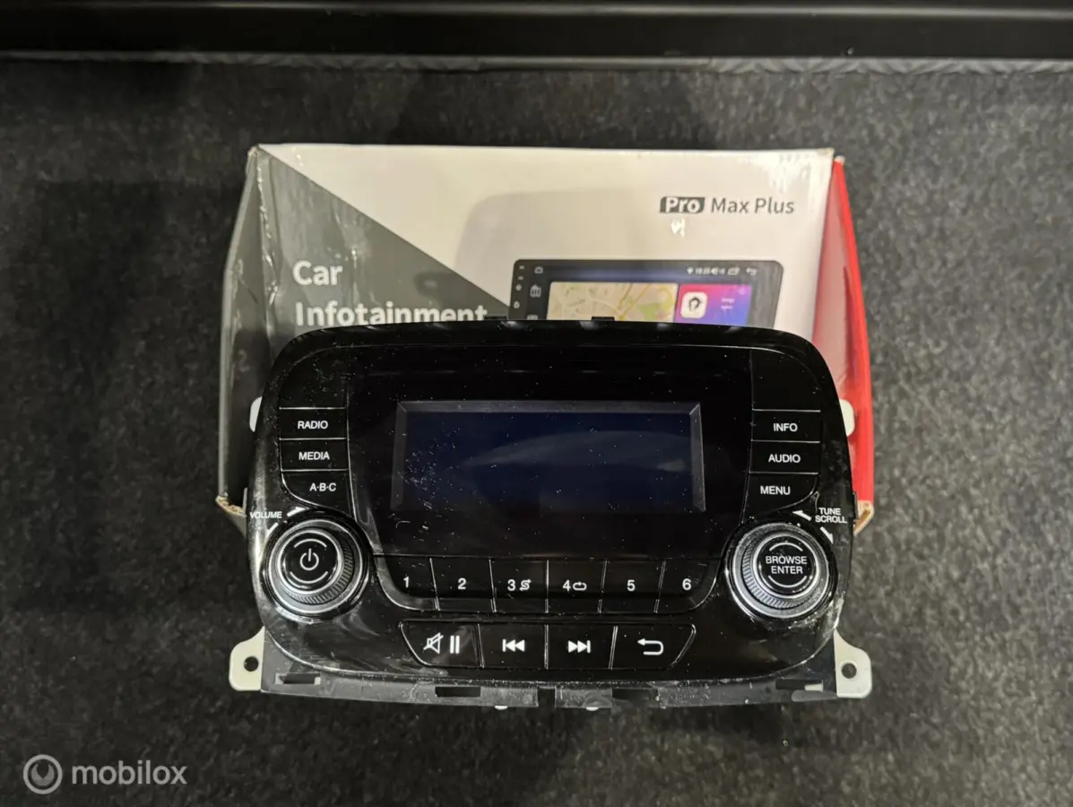 1.0 TwinAir [ NAP Carplay Abarth velgen LED ]