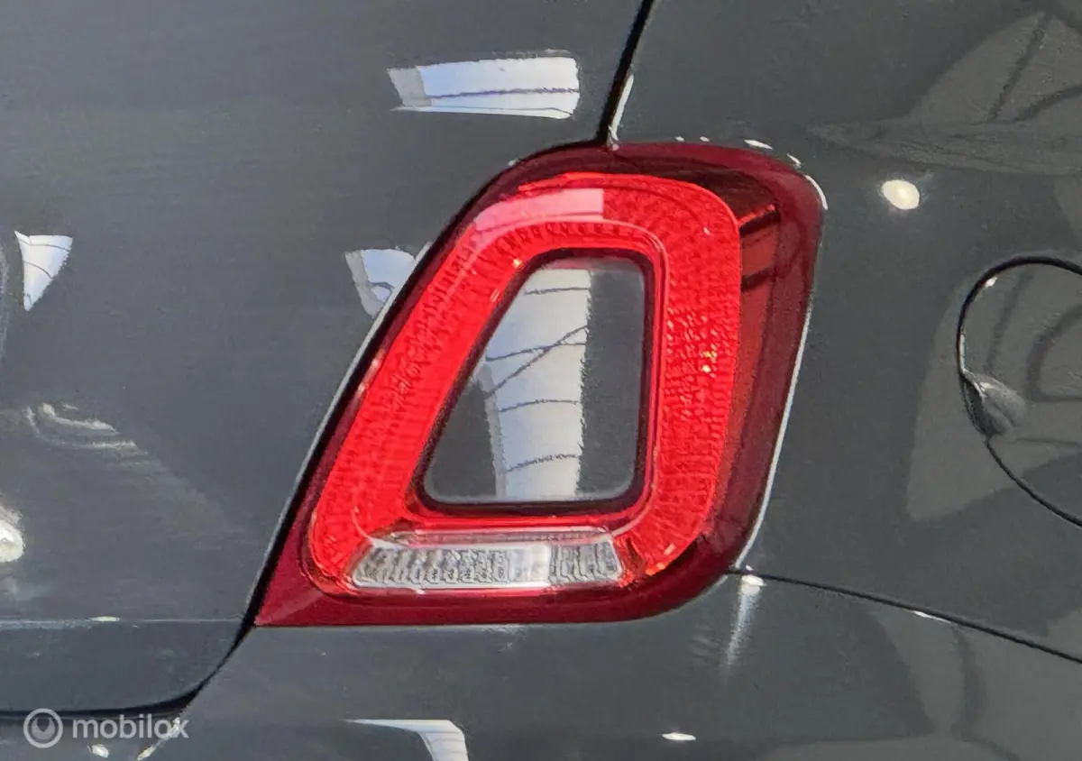 1.0 TwinAir [ NAP Carplay Abarth velgen LED ]