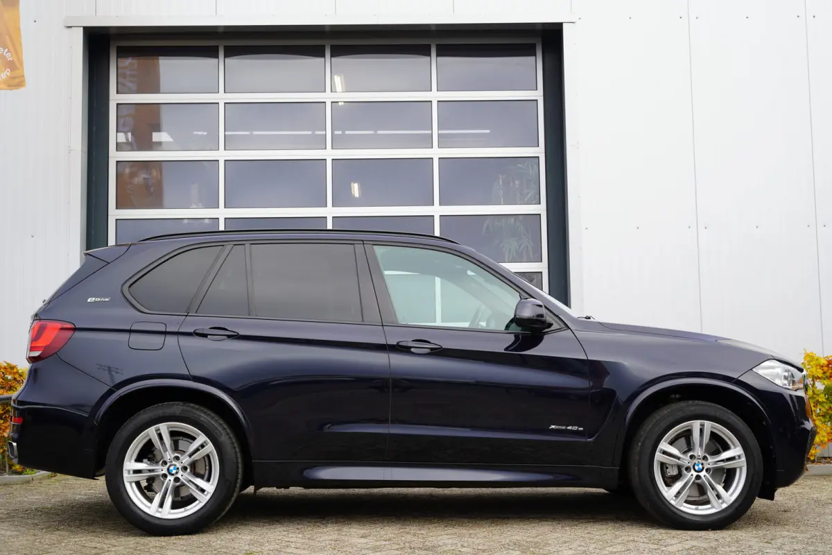 xDrive40e iPerformance High Executive 358pk | M Sportpakket | Achteruitrijcamera | Elektrisch bedienbare achterklep | LED koplampen | Navigatiesysteem full map | Trekhaak elektrisch bedienba