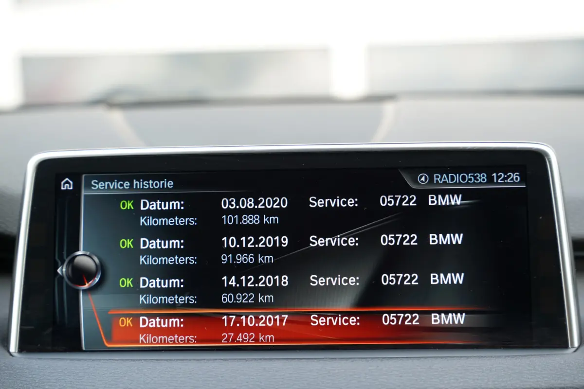xDrive40e iPerformance High Executive 358pk | M Sportpakket | Achteruitrijcamera | Elektrisch bedienbare achterklep | LED koplampen | Navigatiesysteem full map | Trekhaak elektrisch bedienba