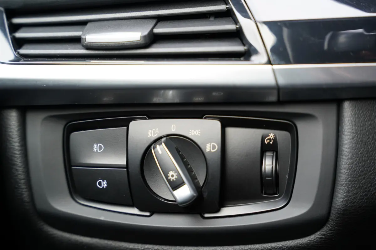 xDrive40e iPerformance High Executive 358pk | M Sportpakket | Achteruitrijcamera | Elektrisch bedienbare achterklep | LED koplampen | Navigatiesysteem full map | Trekhaak elektrisch bedienba