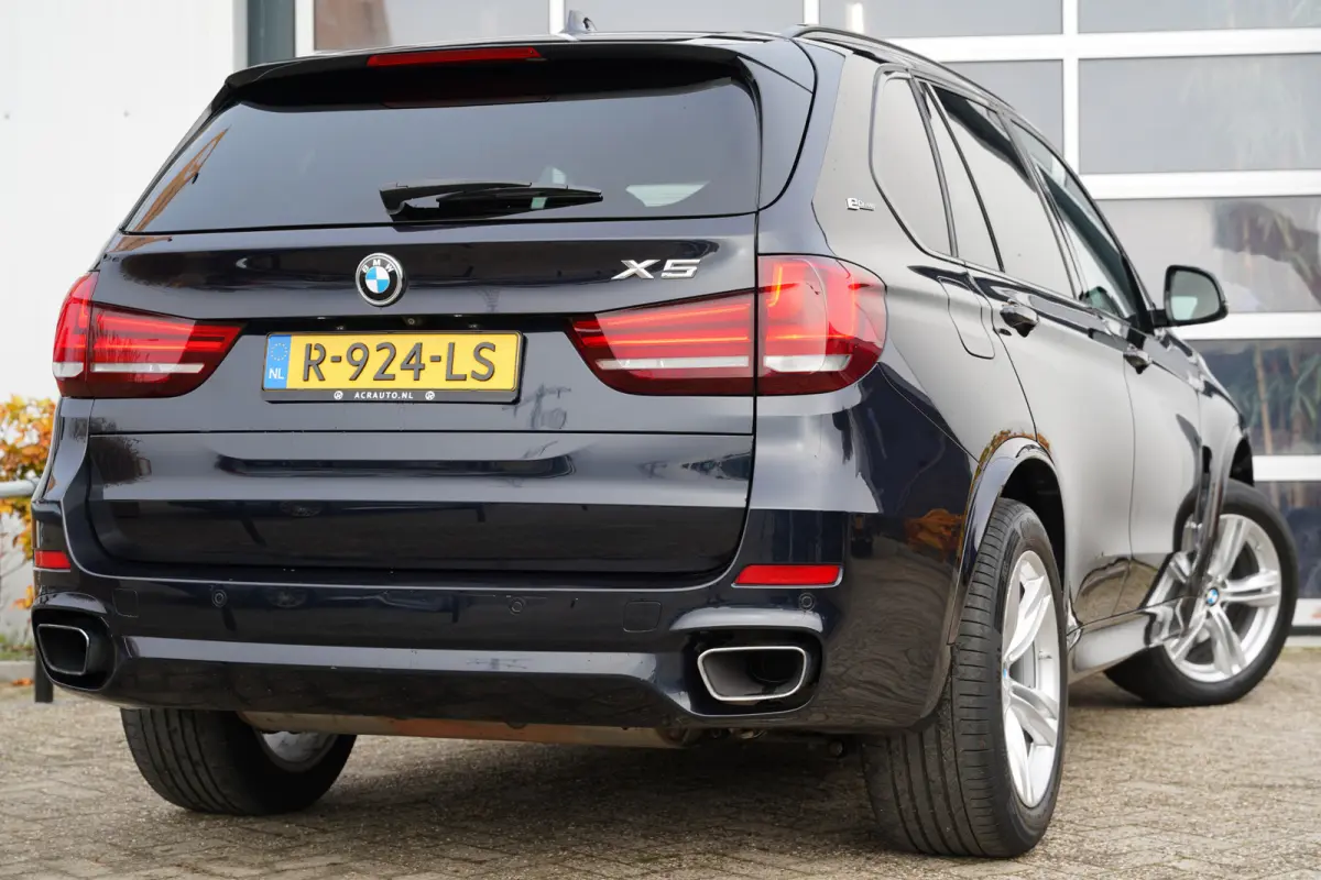 xDrive40e iPerformance High Executive 358pk | M Sportpakket | Achteruitrijcamera | Elektrisch bedienbare achterklep | LED koplampen | Navigatiesysteem full map | Trekhaak elektrisch bedienba