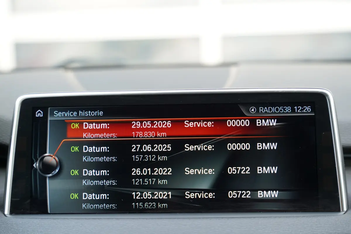 xDrive40e iPerformance High Executive 358pk | M Sportpakket | Achteruitrijcamera | Elektrisch bedienbare achterklep | LED koplampen | Navigatiesysteem full map | Trekhaak elektrisch bedienba
