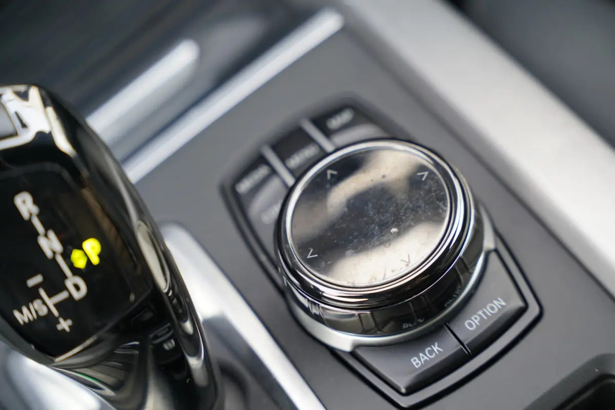 xDrive40e iPerformance High Executive 358pk | M Sportpakket | Achteruitrijcamera | Elektrisch bedienbare achterklep | LED koplampen | Navigatiesysteem full map | Trekhaak elektrisch bedienba