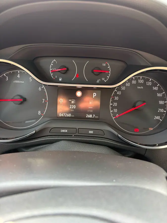 1.2 Turbo Innovation | 110pk | Automaat | 48.000km! | Lederen Bekleding | Navi | Camera | Head-Up Display | Trekhaak |