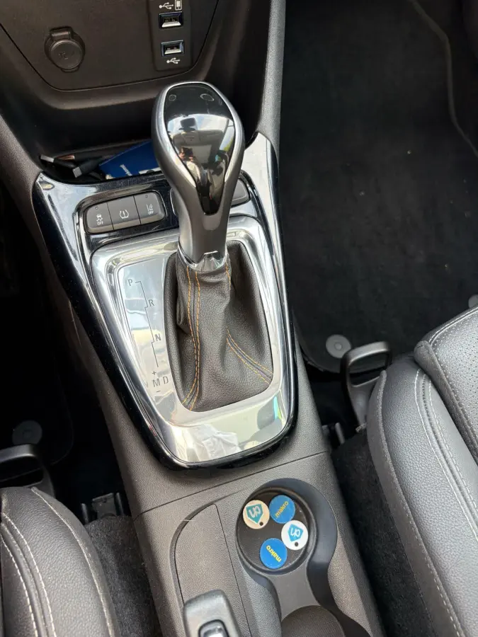 1.2 Turbo Innovation | 110pk | Automaat | 48.000km! | Lederen Bekleding | Navi | Camera | Head-Up Display | Trekhaak |