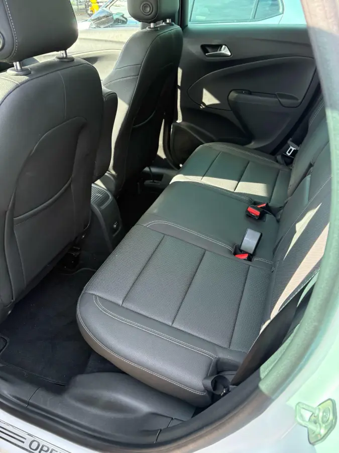 1.2 Turbo Innovation | 110pk | Automaat | 48.000km! | Lederen Bekleding | Navi | Camera | Head-Up Display | Trekhaak |