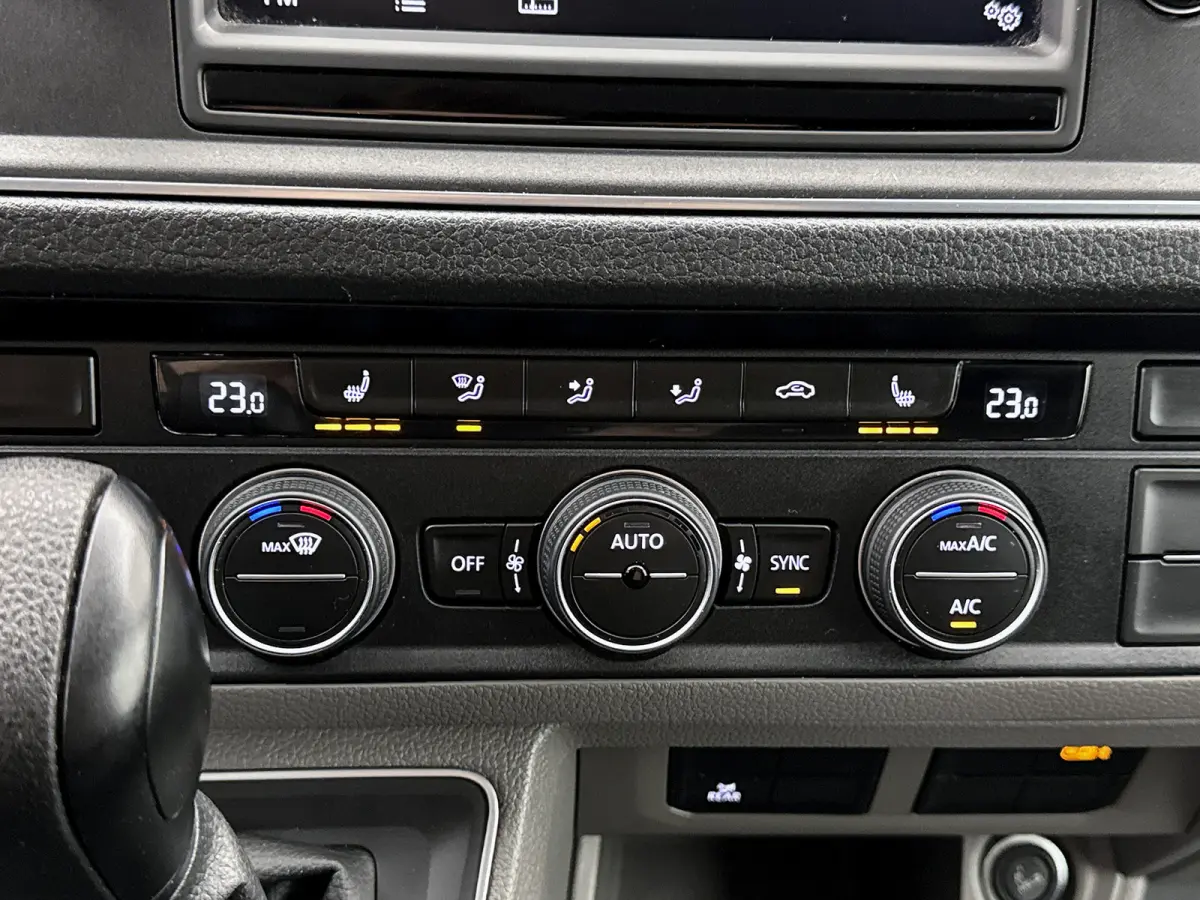 Basis 36 kWh Bakwagen Camera luchtgeveerde stoel Navigatie 115km WLTP NAP