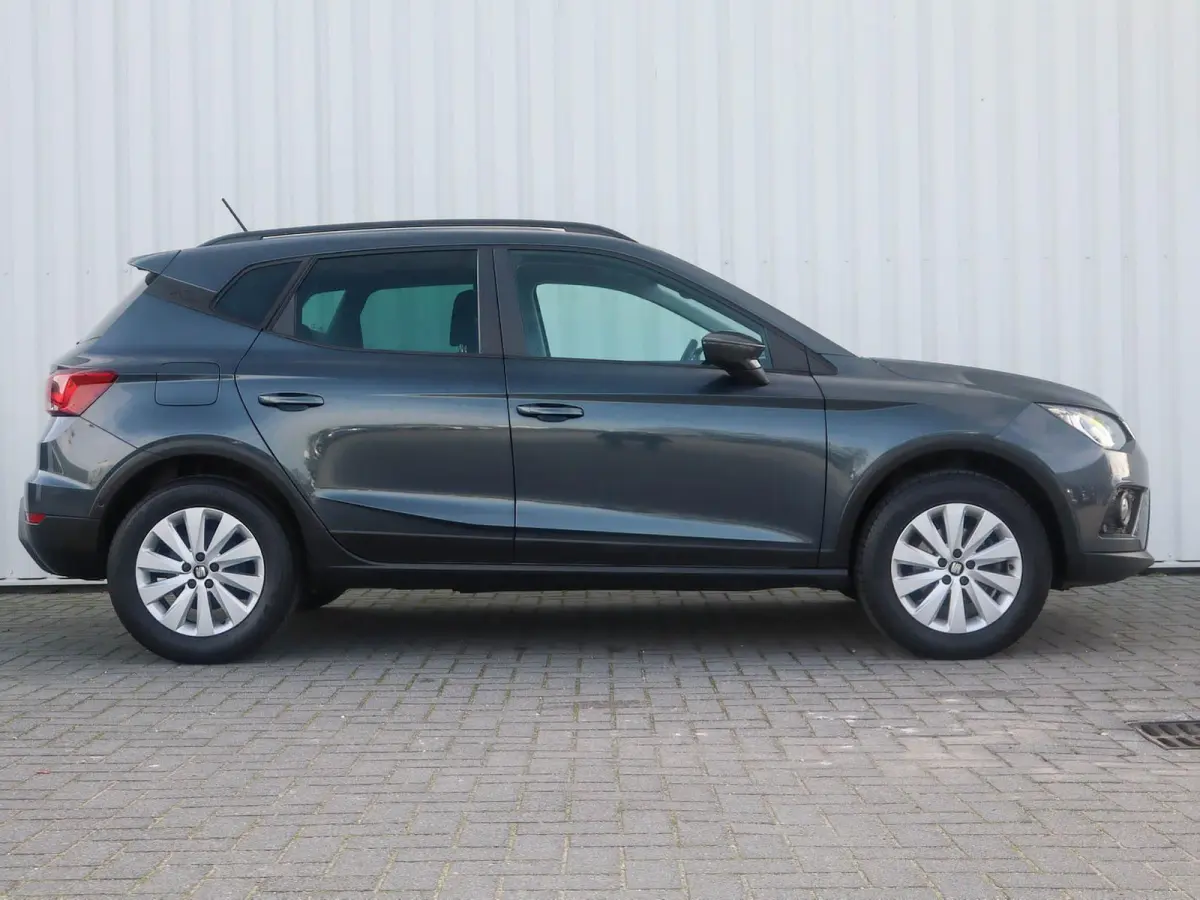 1.0 TSI 95pk Style Business Intense | Trekhaak | Navigatie | Achteruitrijcamera