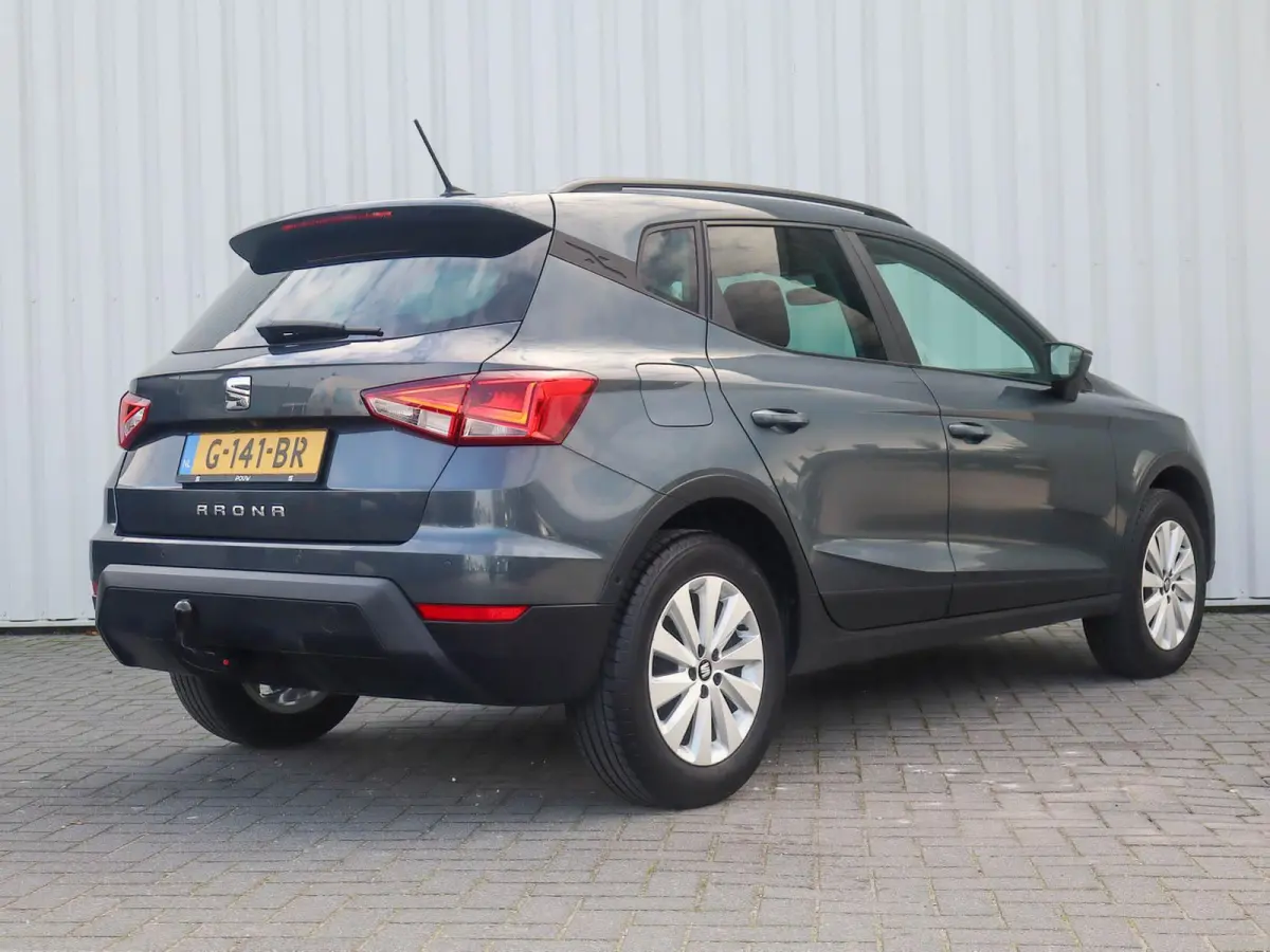 1.0 TSI 95pk Style Business Intense | Trekhaak | Navigatie | Achteruitrijcamera