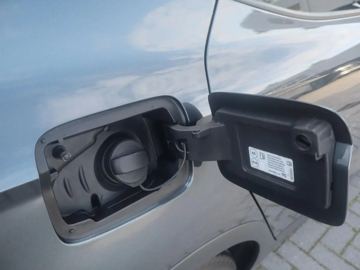 1.0 TSI 95pk Style Business Intense | Trekhaak | Navigatie | Achteruitrijcamera