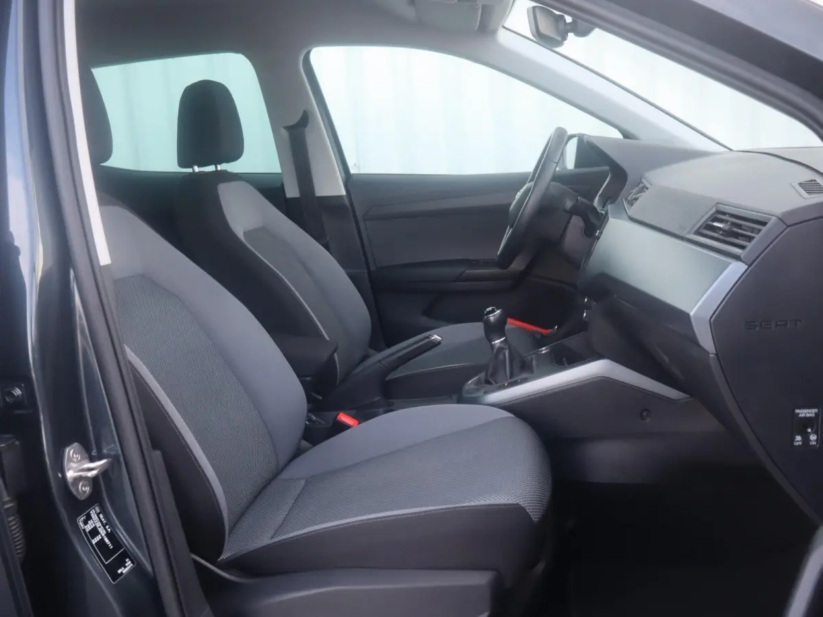 1.0 TSI 95pk Style Business Intense | Trekhaak | Navigatie | Achteruitrijcamera