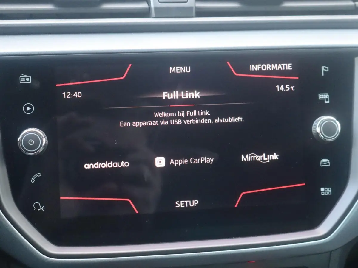 1.0 TSI 95pk Style Business Intense | Trekhaak | Navigatie | Achteruitrijcamera