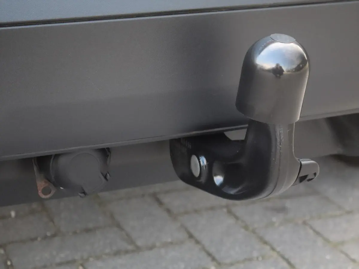 1.0 TSI 95pk Style Business Intense | Trekhaak | Navigatie | Achteruitrijcamera