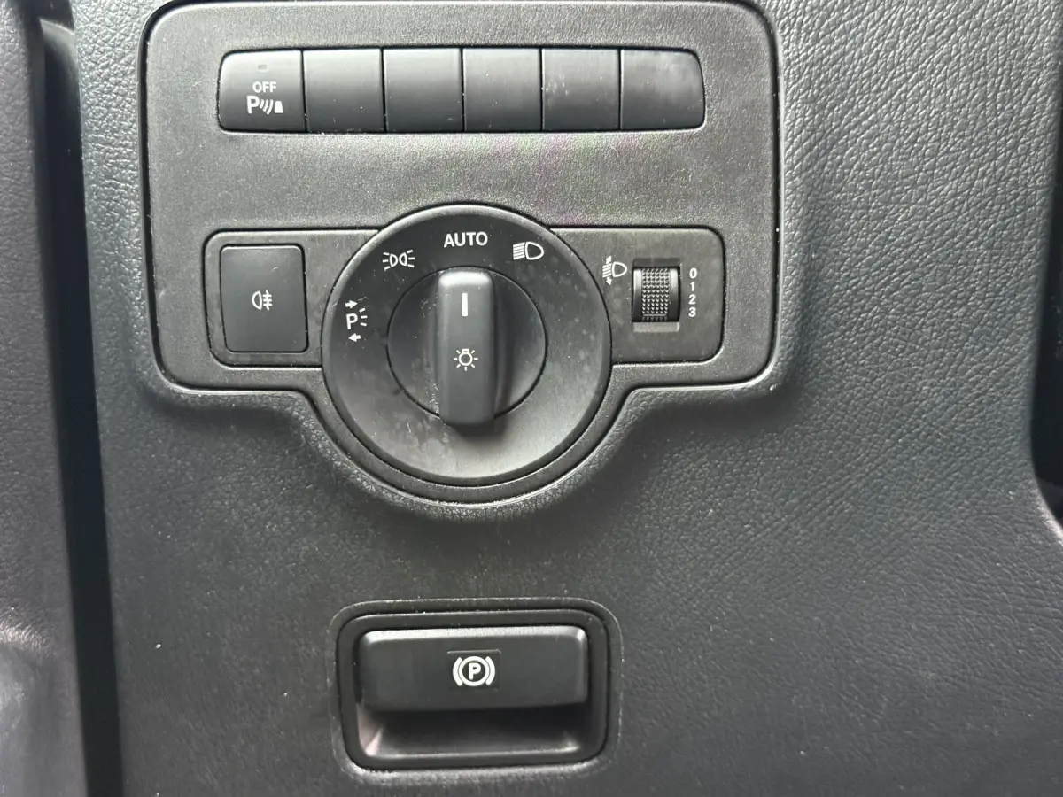 114 1.9 CDI Automaat L2H1 Cruise Control Airco Climate Control Carplay Achteruitcamera Parkeersensoren V+A Bluetooth