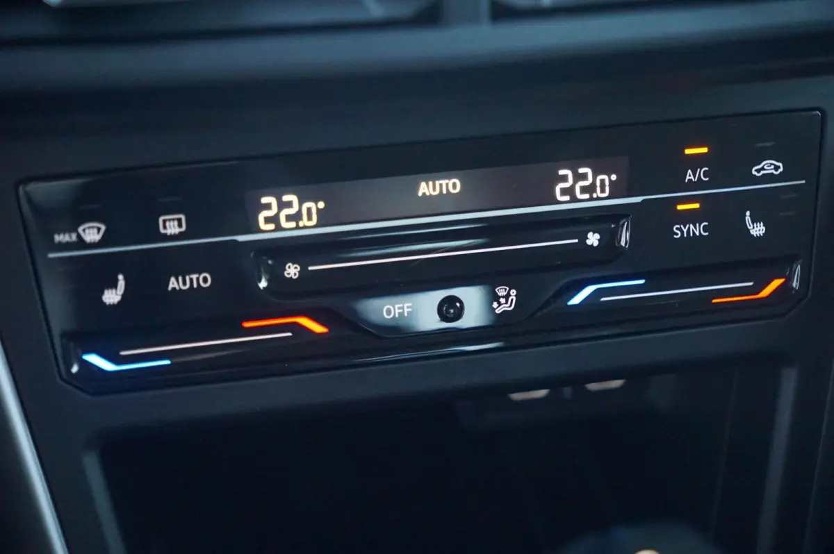 1.0 TSI 95pk DSG Life Business | Stoelverwarming | Navigatie | Climatronic