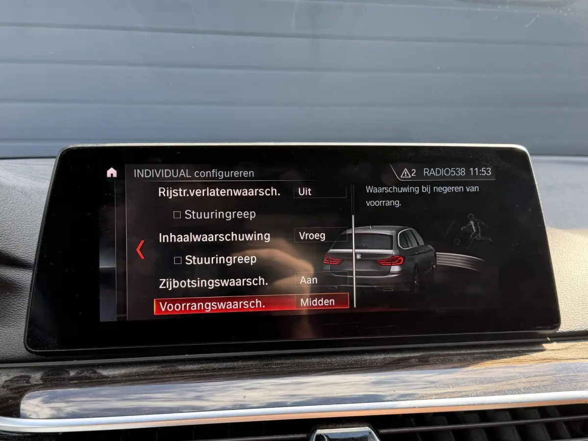 530d High Executive M-Sport | 360* Camera | Harmon Kardon | Navigatie | Stoelverwarming |
