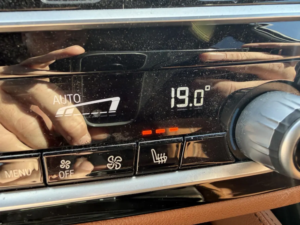530d High Executive M-Sport | 360* Camera | Harmon Kardon | Navigatie | Stoelverwarming |