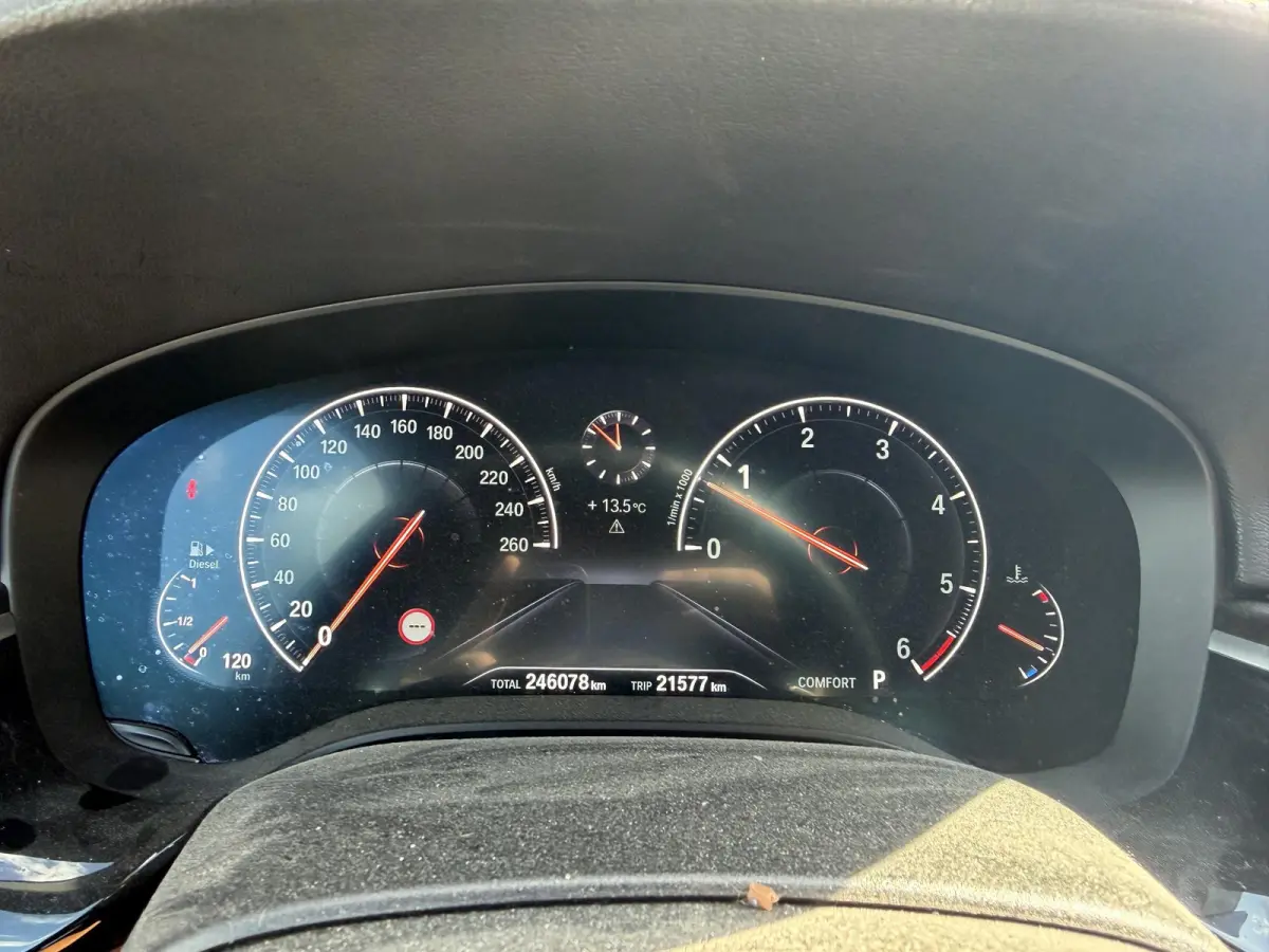 530d High Executive M-Sport | 360* Camera | Harmon Kardon | Navigatie | Stoelverwarming |