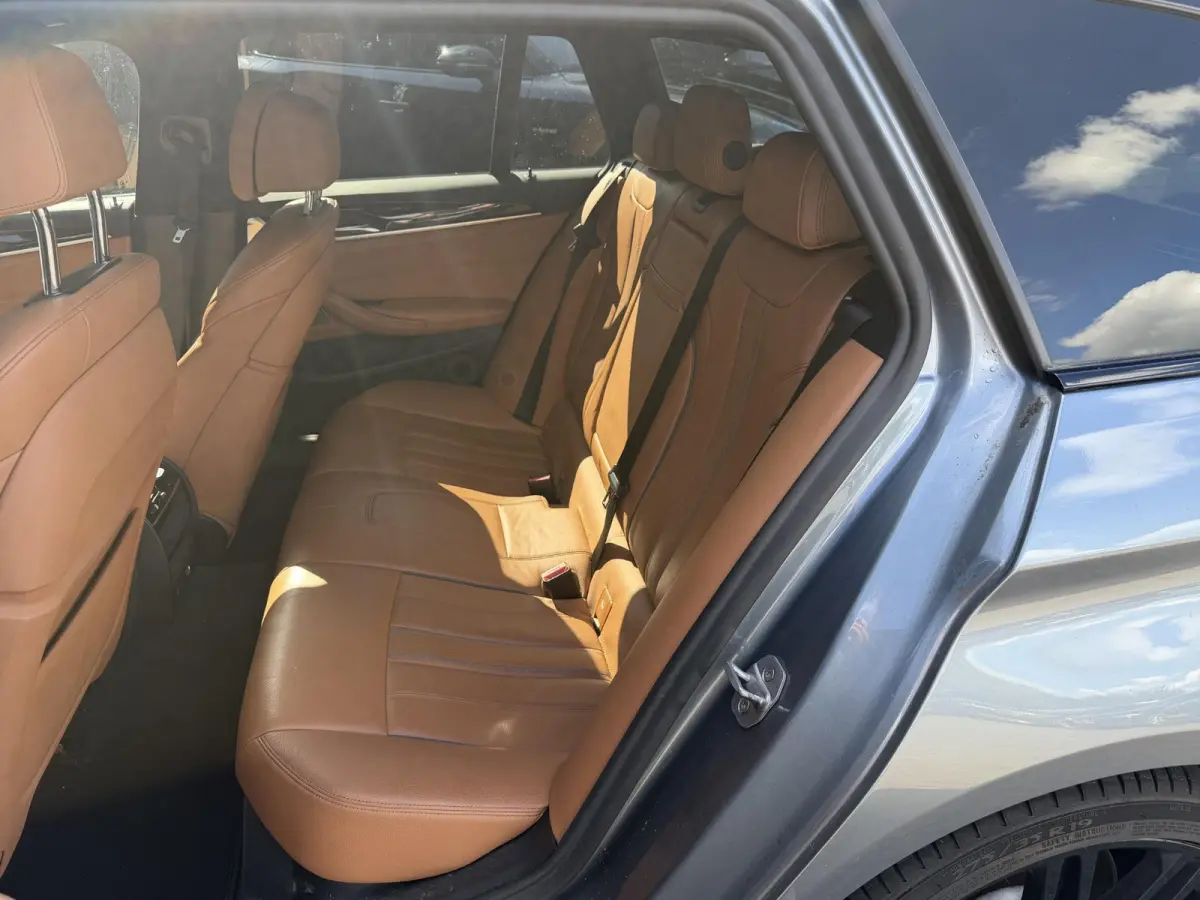530d High Executive M-Sport | 360* Camera | Harmon Kardon | Navigatie | Stoelverwarming |