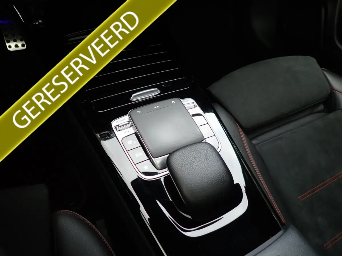 200 AMG / PANODAK / SFEERVERLICHTING / CAMERA / CRUISE / NAVI