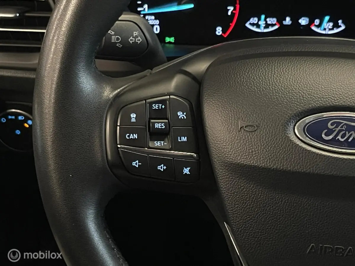 Titanium Business | ACC | Keyless | Stoel- & Stuurverwarming | LED | CarPlay