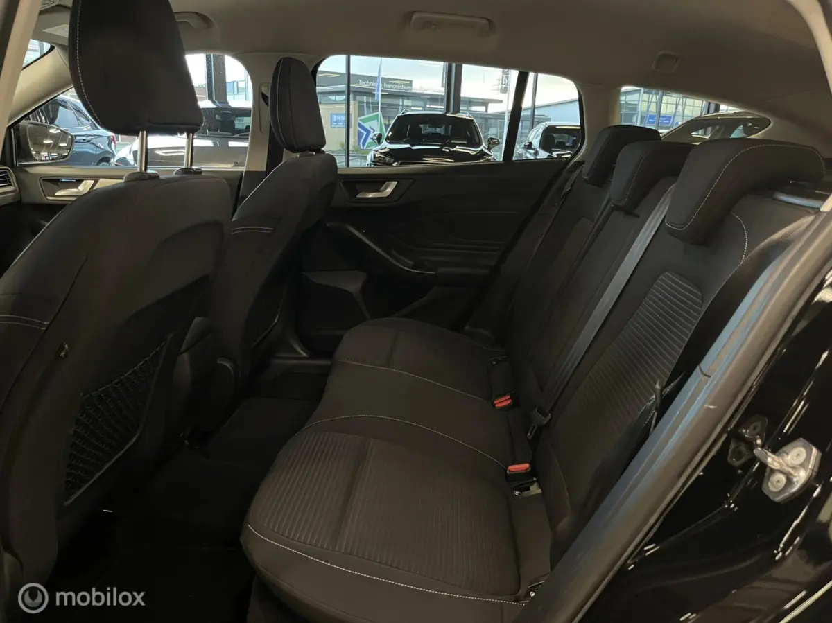 Titanium Business | ACC | Keyless | Stoel- & Stuurverwarming | LED | CarPlay