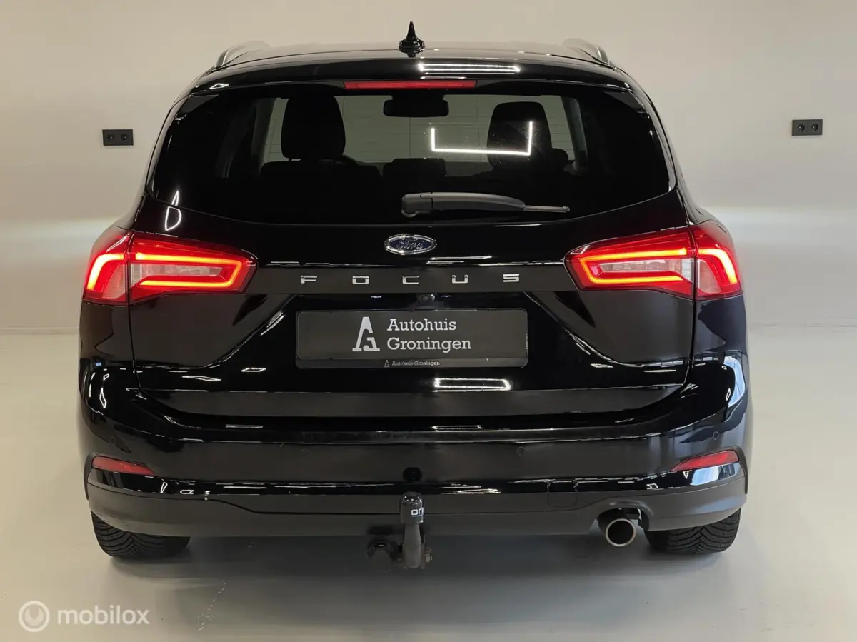 Titanium Business | ACC | Keyless | Stoel- & Stuurverwarming | LED | CarPlay