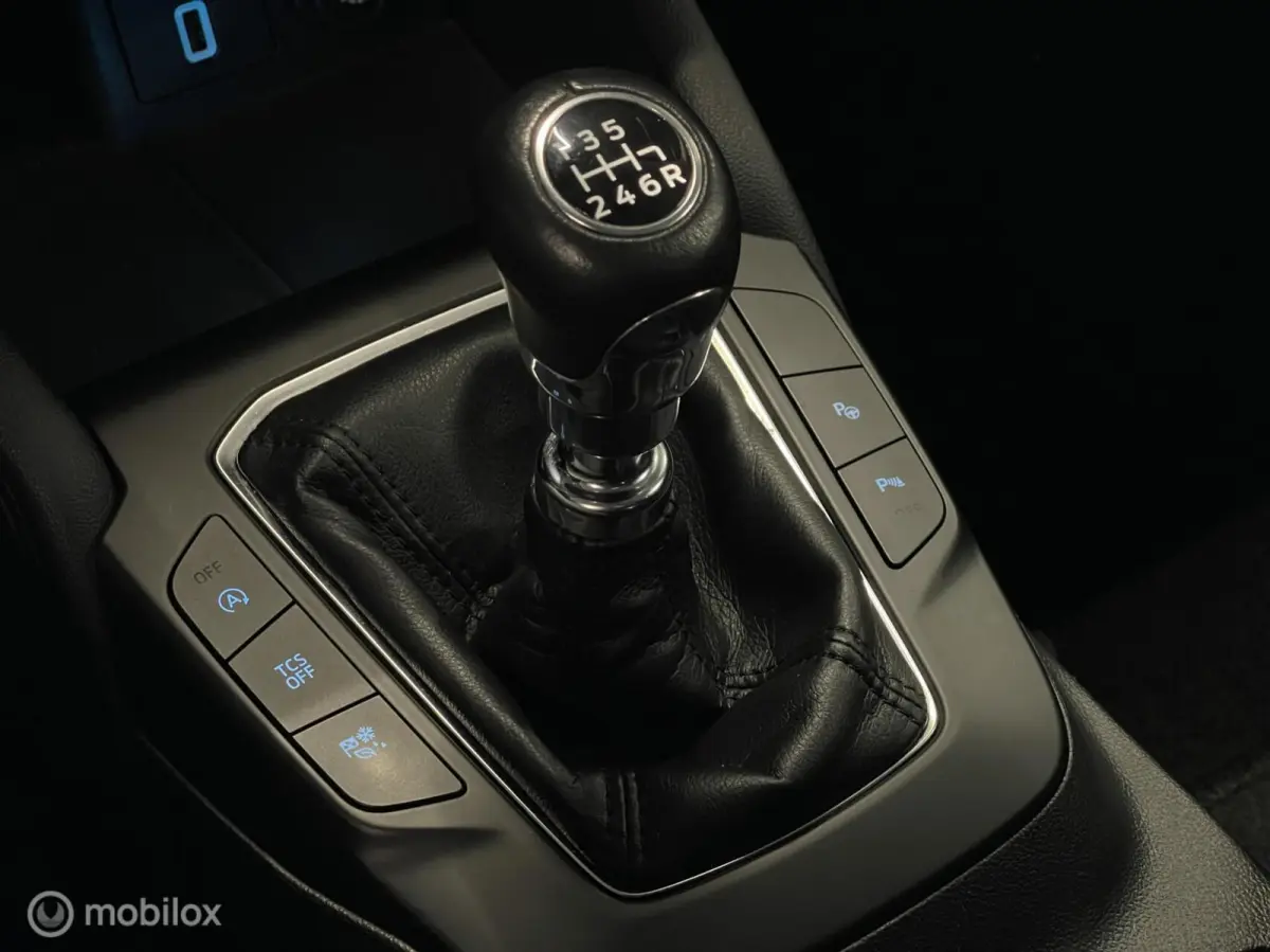 Titanium Business | ACC | Keyless | Stoel- & Stuurverwarming | LED | CarPlay