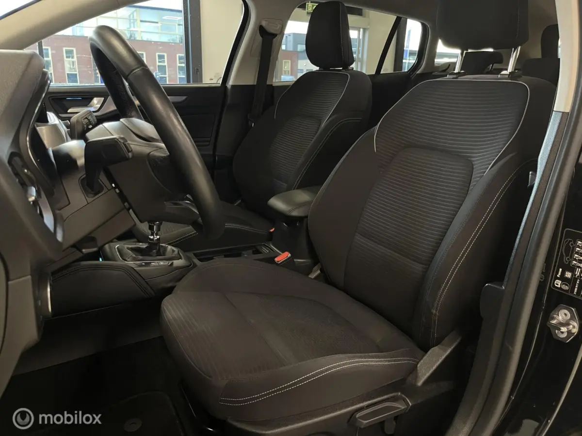 Titanium Business | ACC | Keyless | Stoel- & Stuurverwarming | LED | CarPlay