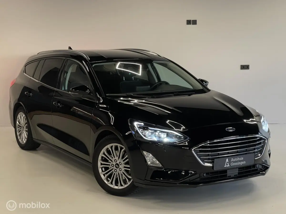Titanium Business | ACC | Keyless | Stoel- & Stuurverwarming | LED | CarPlay