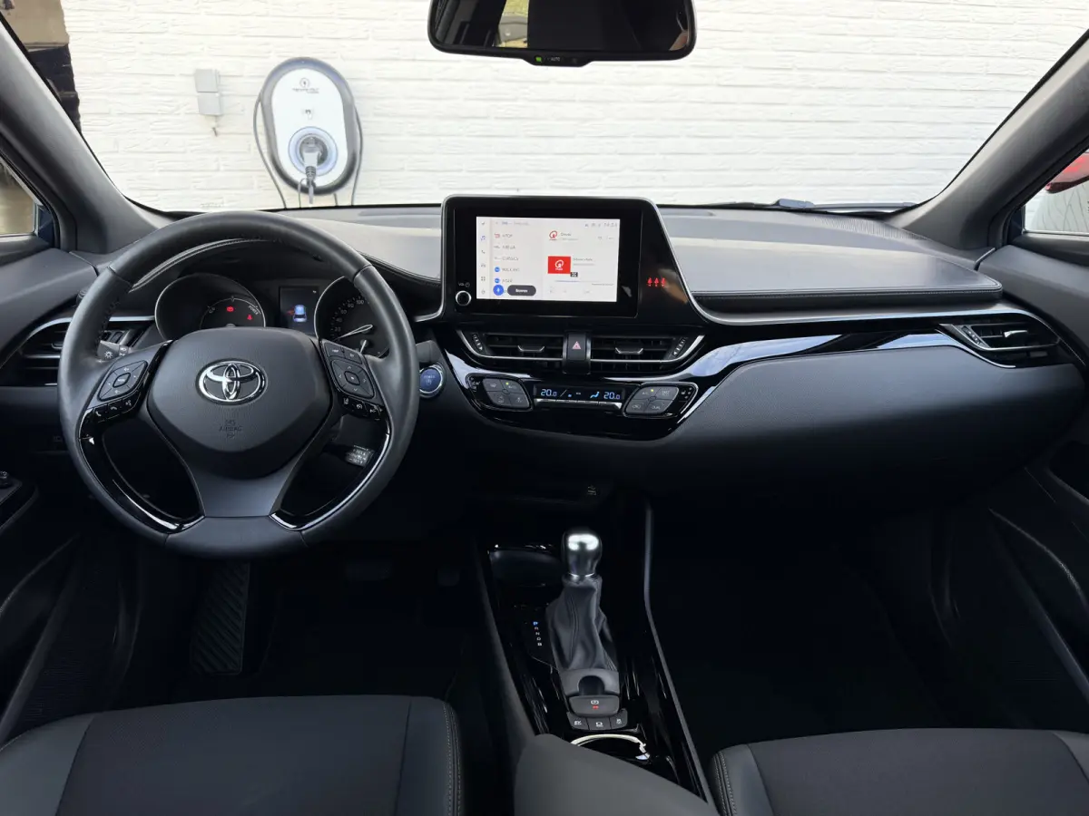 1.8 Hybrid Team D | ACC | CarPlay | Camera | Keyless | LED | 18 inch