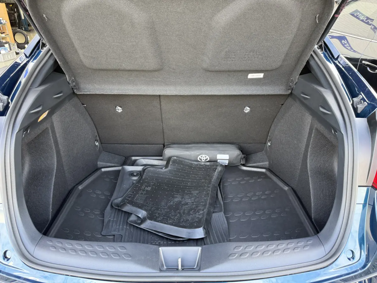 1.8 Hybrid Team D | ACC | CarPlay | Camera | Keyless | LED | 18 inch