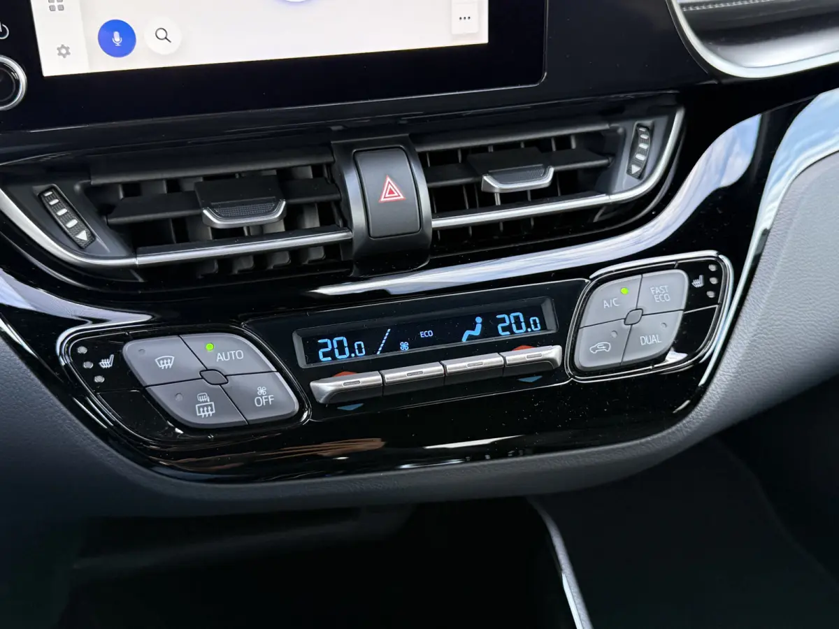 1.8 Hybrid Team D | ACC | CarPlay | Camera | Keyless | LED | 18 inch