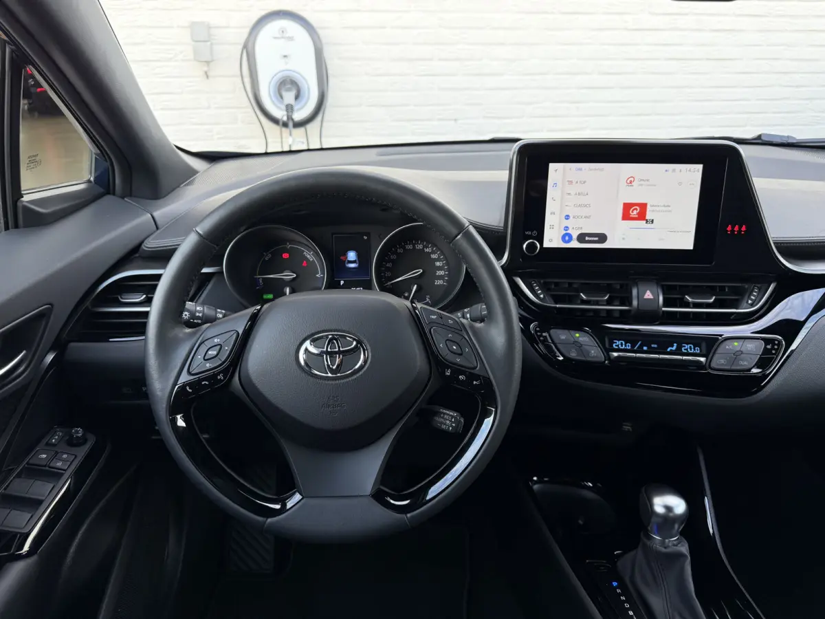 1.8 Hybrid Team D | ACC | CarPlay | Camera | Keyless | LED | 18 inch