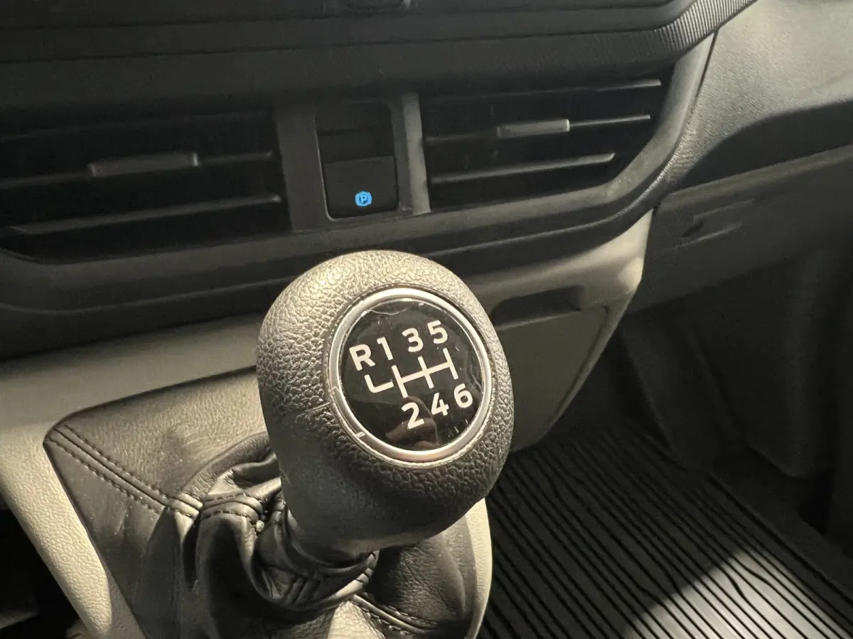 280 2.0 TDCI L1H1 Trend | Android Auto/Apple Carplay | Trekhaak | Achteruitrijcamera | PDC Achter | Cruise Control  | Airco