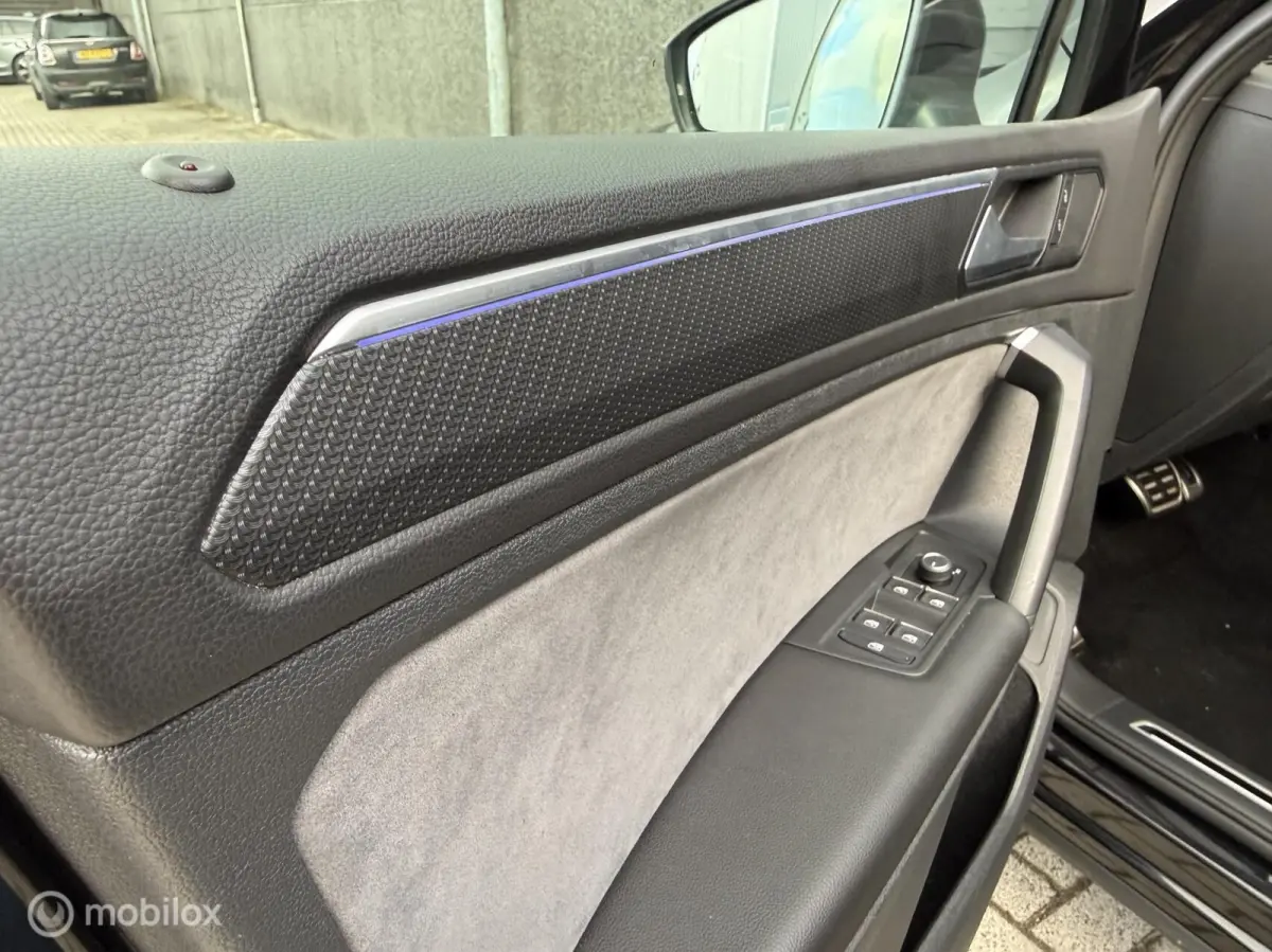 2.0 TSI R 75 Edition 4M. Akrapovic/Trekhaak/Winterpakket
