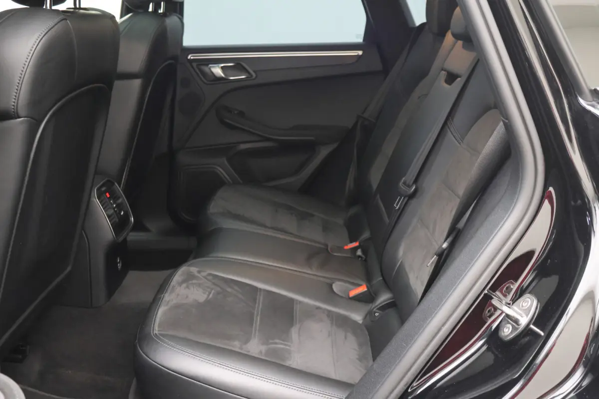 2.9 GTS Sport-chrono Pakket Plus, Panoramadak, Camera, Cruise, Navigatie, Trekhaak, 21''