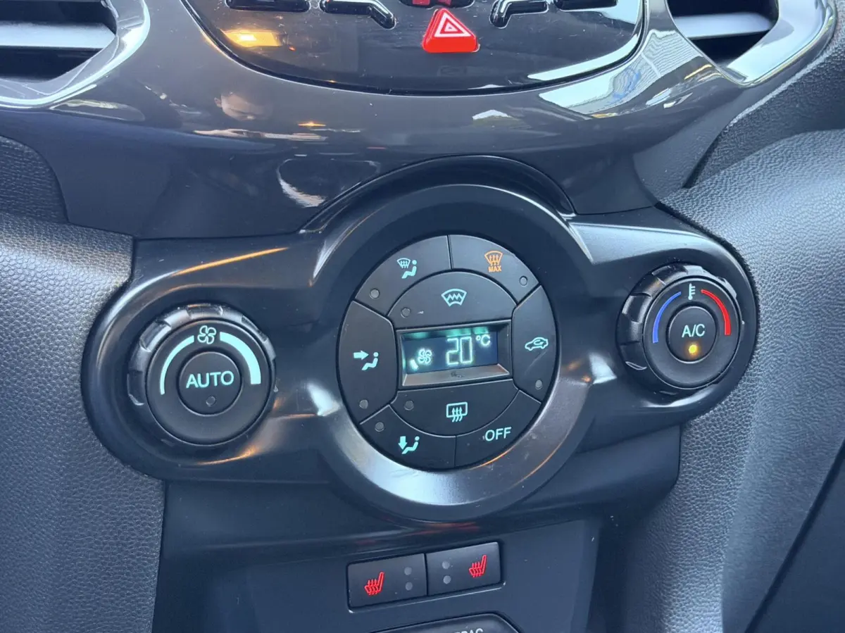 1.0 EcoBoost Titanium S | Trekhaak | Clima | Camera | Navigatie | Dealer Onderhouden | Winter Pakket