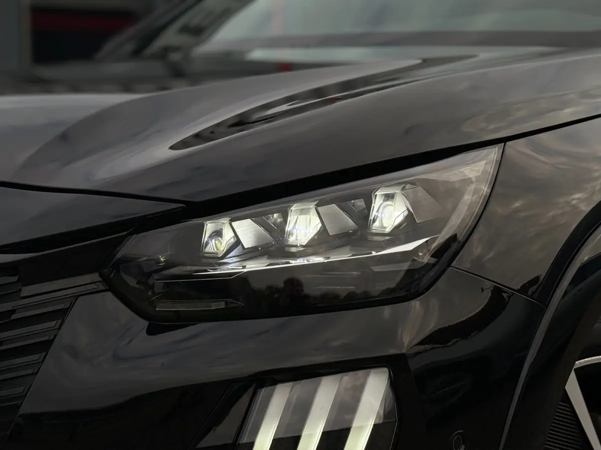 1.2 Hybrid 110 e-DCS6 GT | Dodehoek | Alcantara stoel | ACC