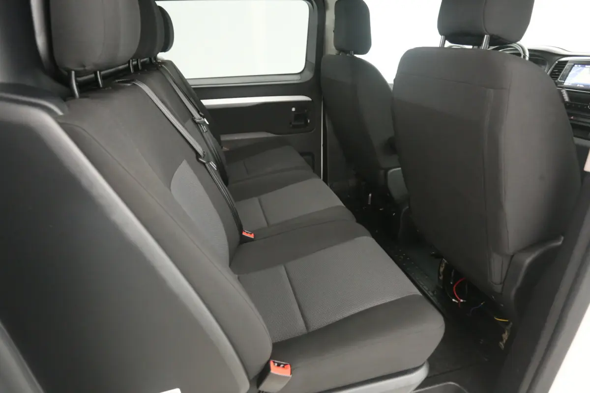 2.0 CDTI L3H1 | Dubbele Cabine | Airco | Cruise | Camera | Trekhaak | Carplay | Parkeersens.