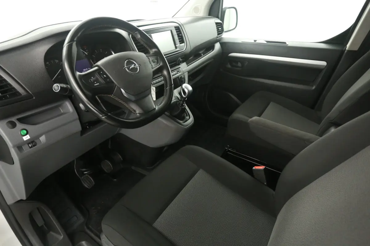 2.0 CDTI L3H1 | Dubbele Cabine | Airco | Cruise | Camera | Trekhaak | Carplay | Parkeersens.
