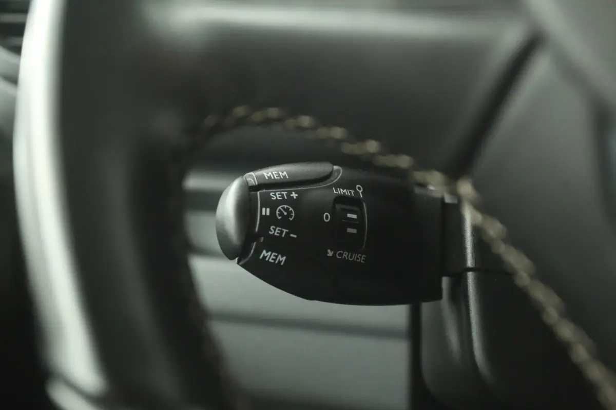 2.0 CDTI L3H1 | Dubbele Cabine | Airco | Cruise | Camera | Trekhaak | Carplay | Parkeersens.