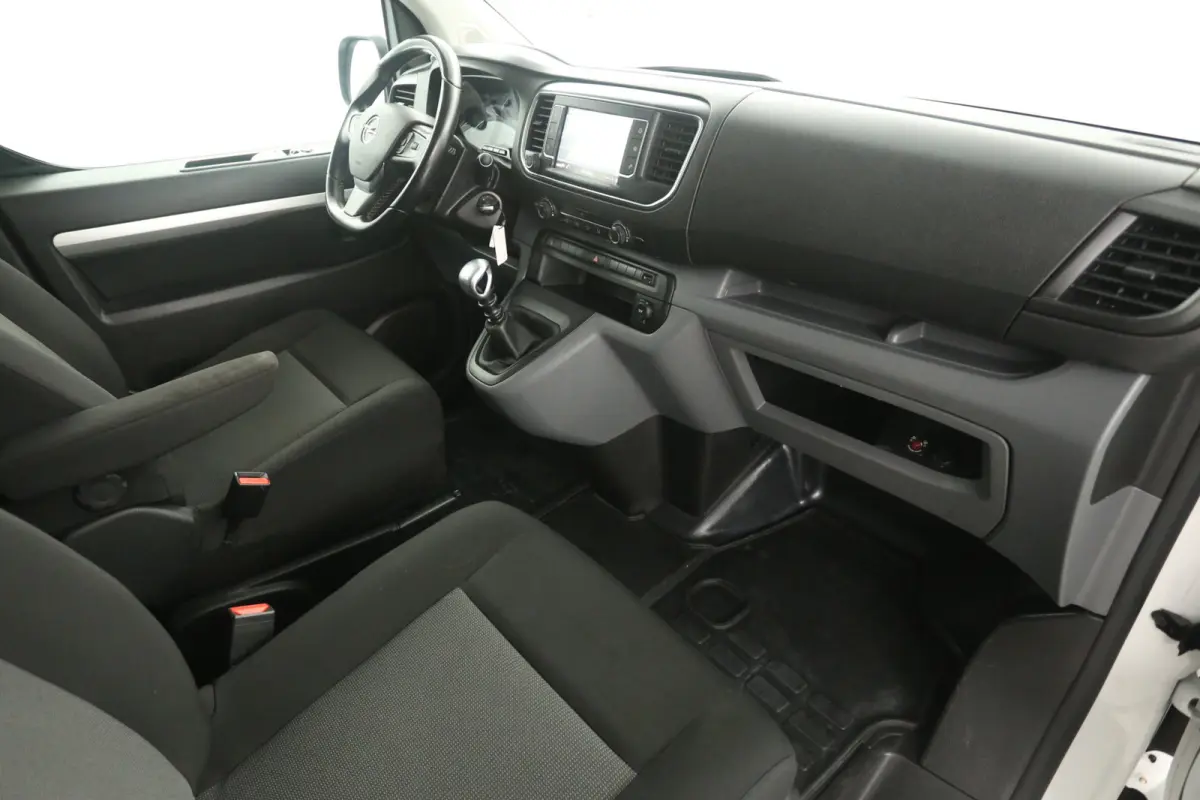 2.0 CDTI L3H1 | Dubbele Cabine | Airco | Cruise | Camera | Trekhaak | Carplay | Parkeersens.