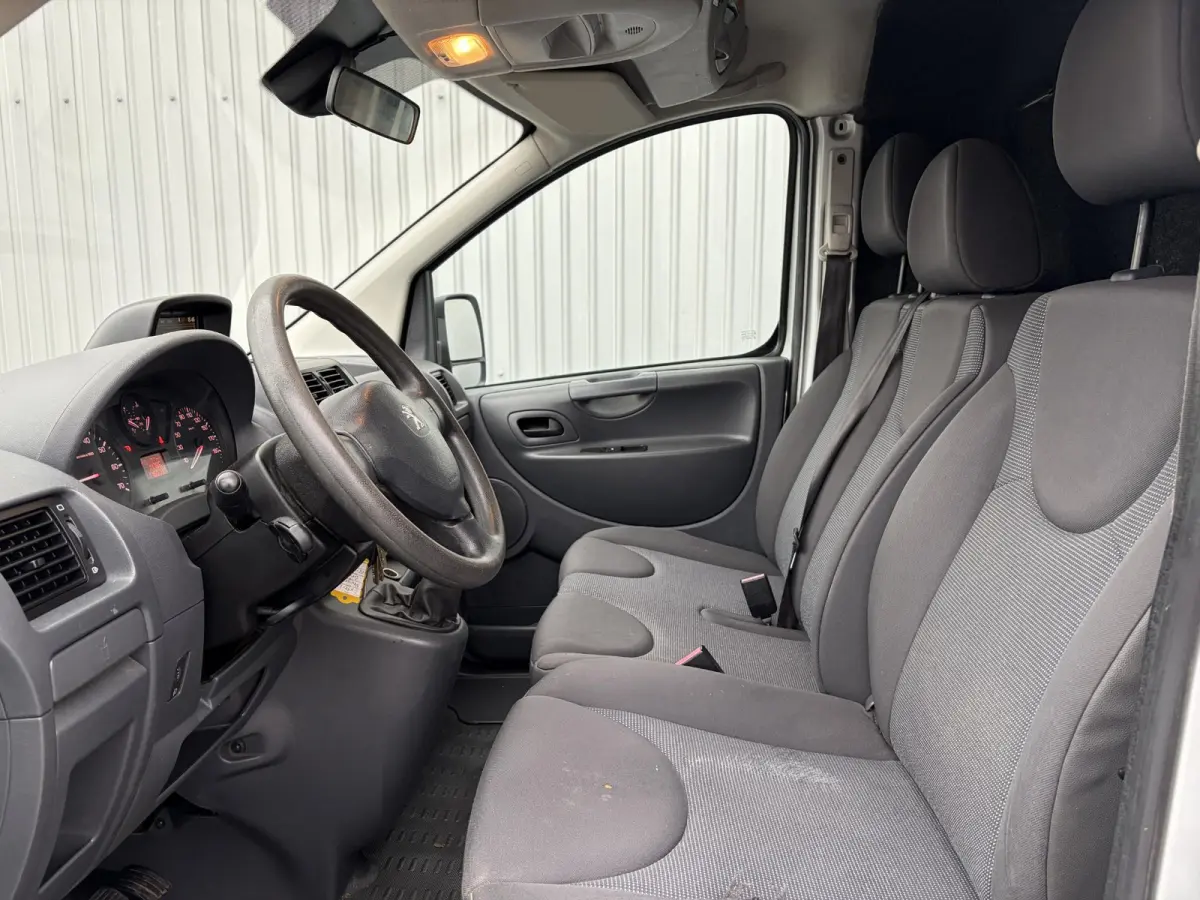 2.0 HDI L2H1*A/C*3-PERS*CRUISE*NAVI*PDC*IMPERIAAL*