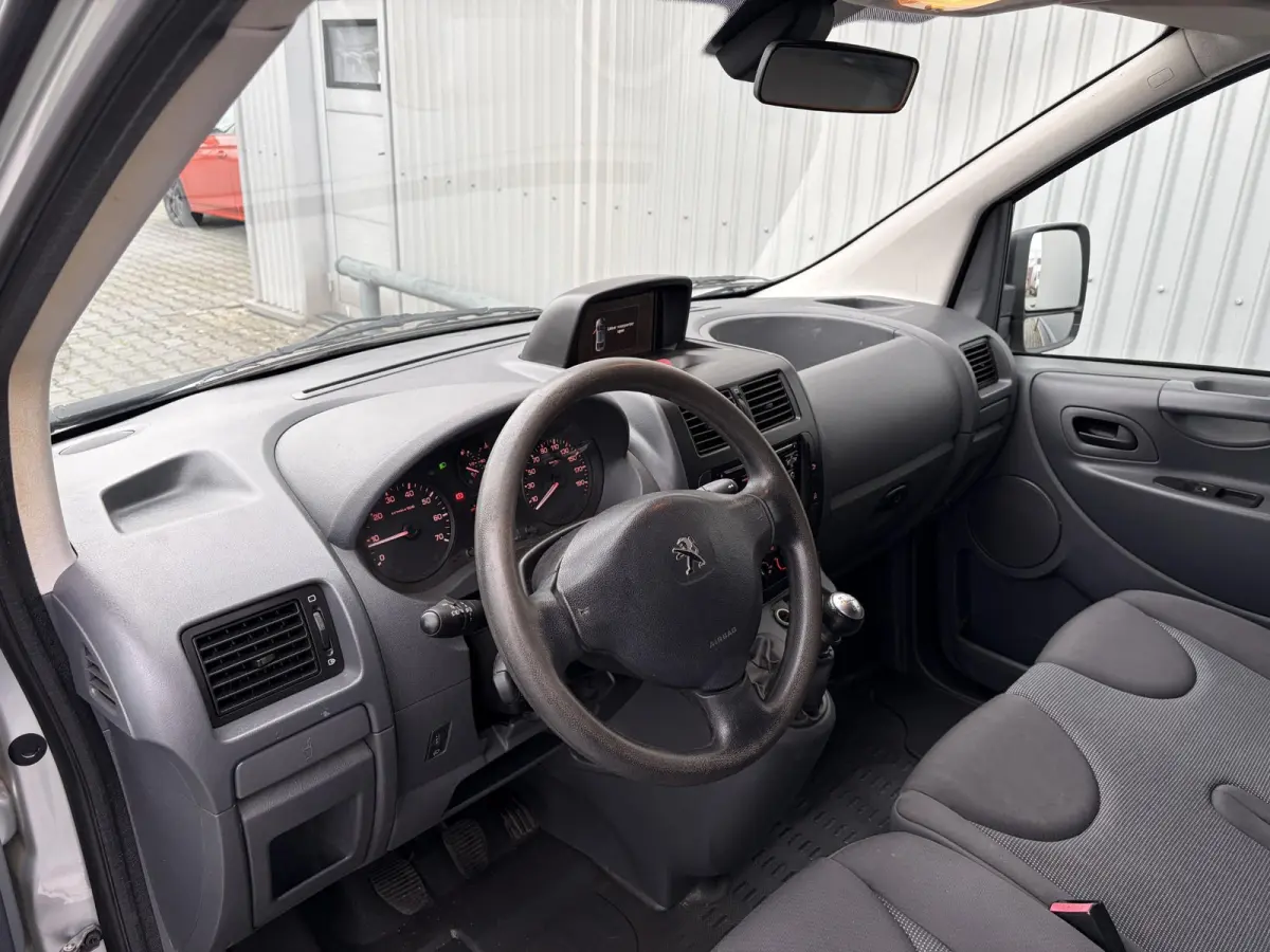 2.0 HDI L2H1*A/C*3-PERS*CRUISE*NAVI*PDC*IMPERIAAL*