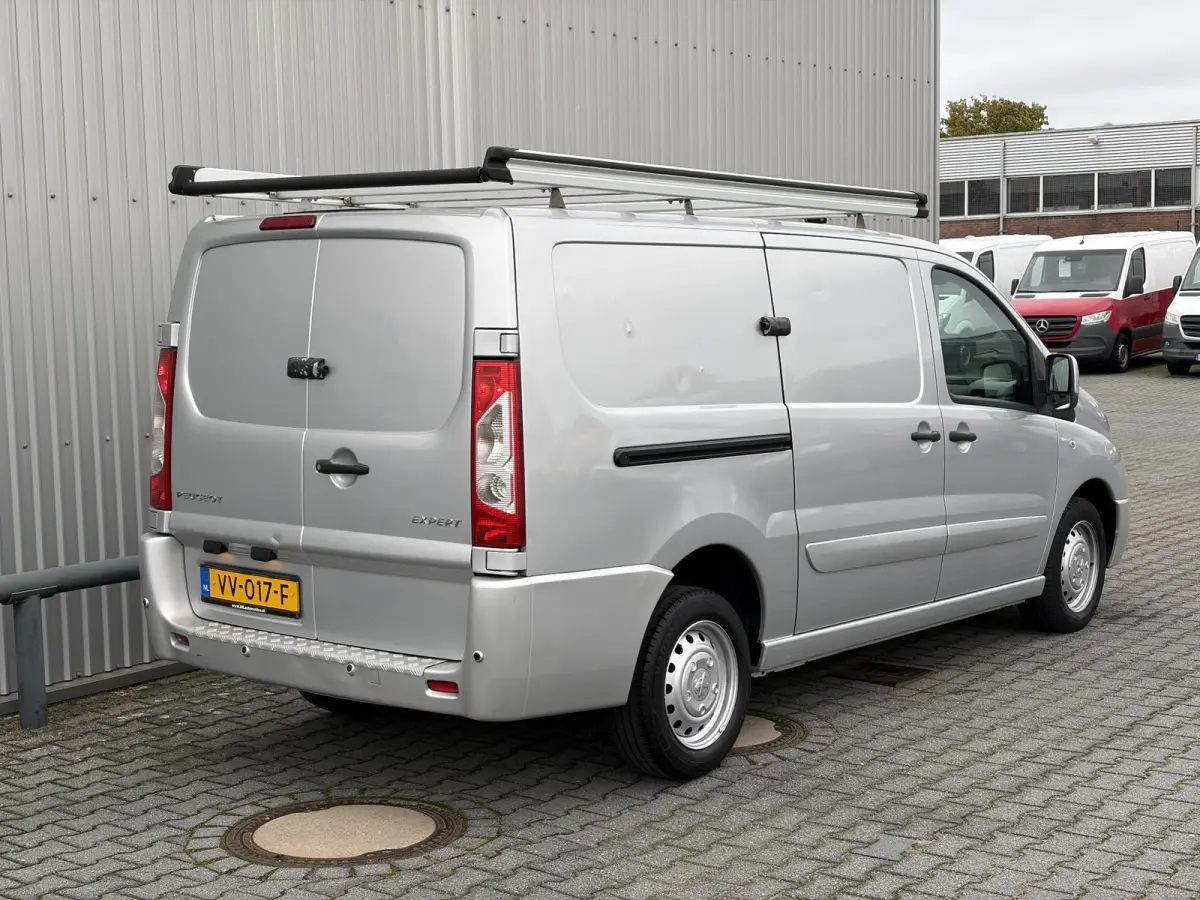 2.0 HDI L2H1*A/C*3-PERS*CRUISE*NAVI*PDC*IMPERIAAL*